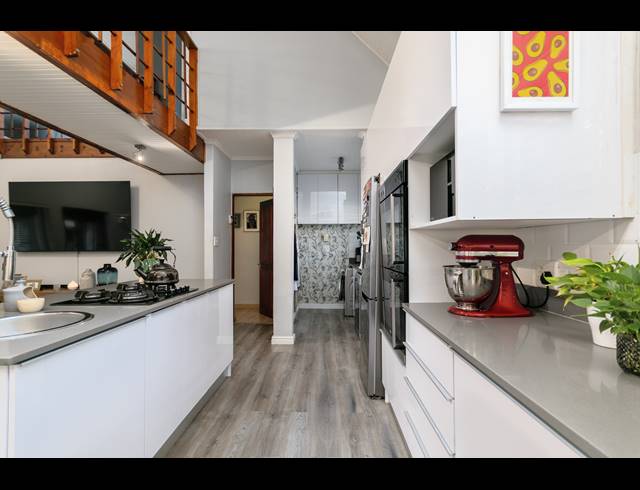 3 BEDROOM FREEHOLD FOR SALE IN PARKLANDS